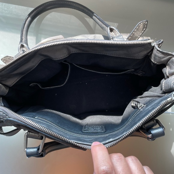 Burberry Bag - Picture 3 of 4